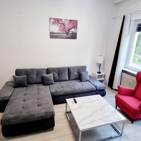 Cozy And Modern 1 Bedroom 3 Room Apartment Висбаден Екстериор снимка