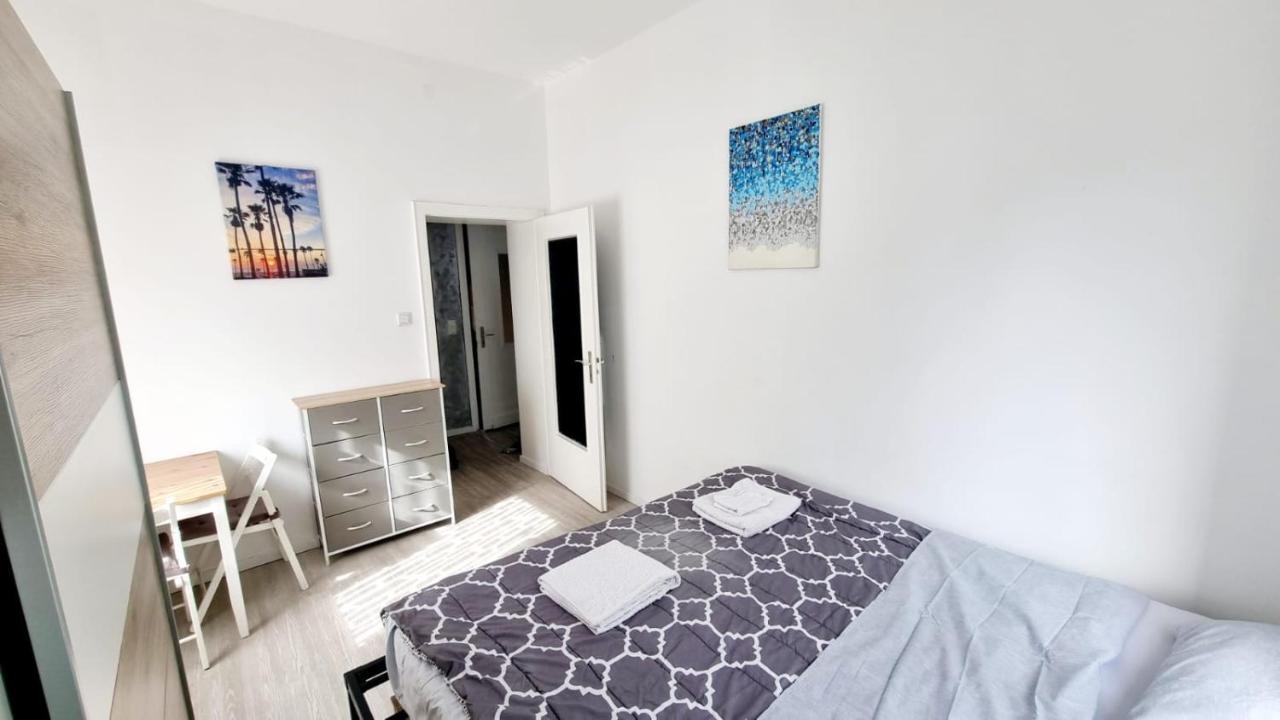 Cozy And Modern 1 Bedroom 3 Room Apartment Висбаден Екстериор снимка