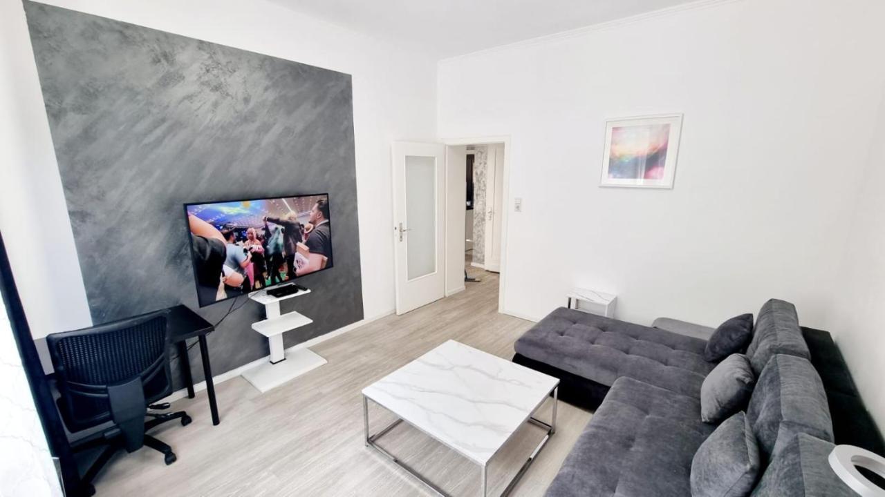 Cozy And Modern 1 Bedroom 3 Room Apartment Висбаден Екстериор снимка